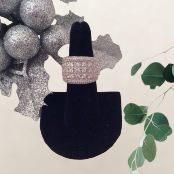 Platinum Round-cut Multi-Row Diamond Band Ring - Picture 8 of 16